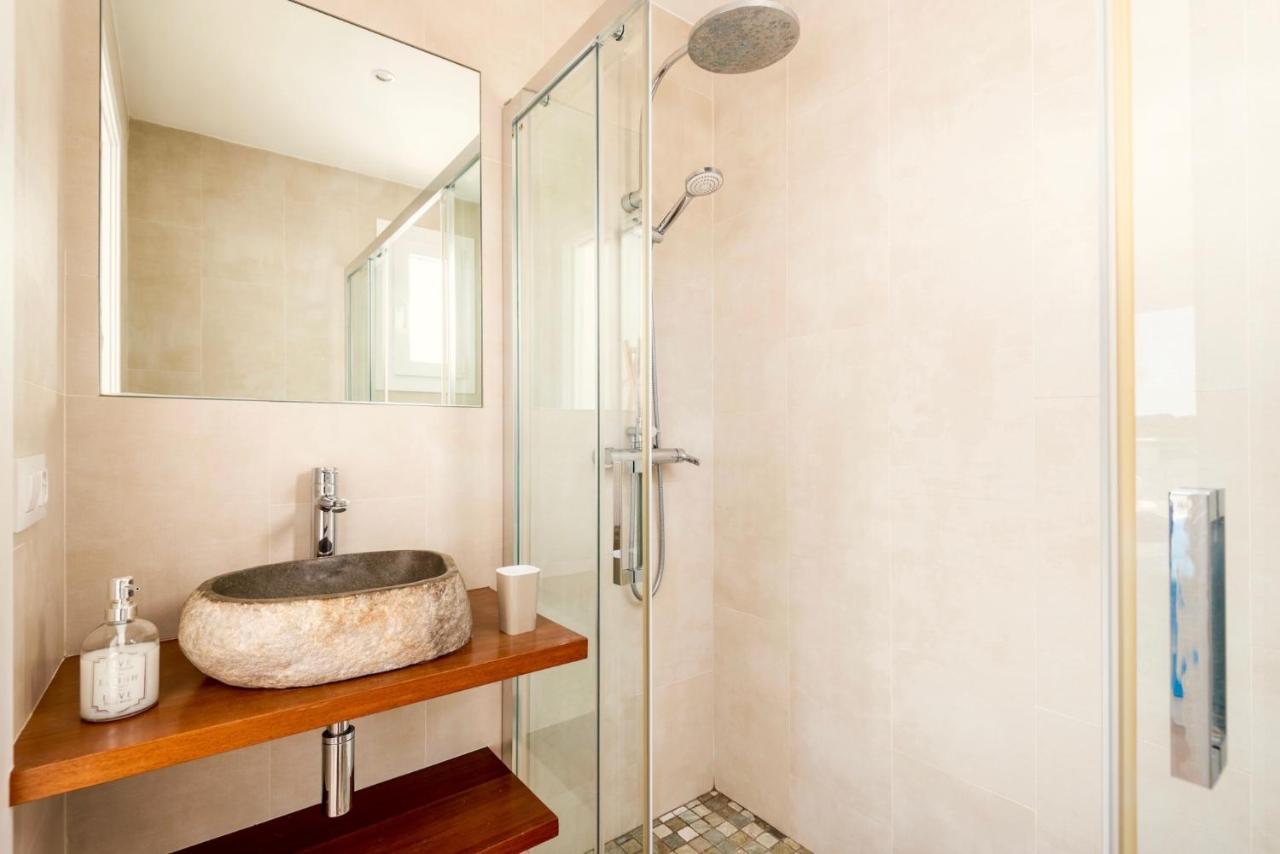 Seafront Villa Bellavista With Heated Pool By Dadovillas Cala En Porter  Exteriör bild